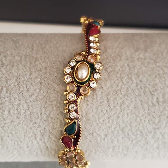 Festive Bangle with Red and Green Stones Clear Rhinestones Faux Pearl Gold‎ Tone - Picture 5 of 12